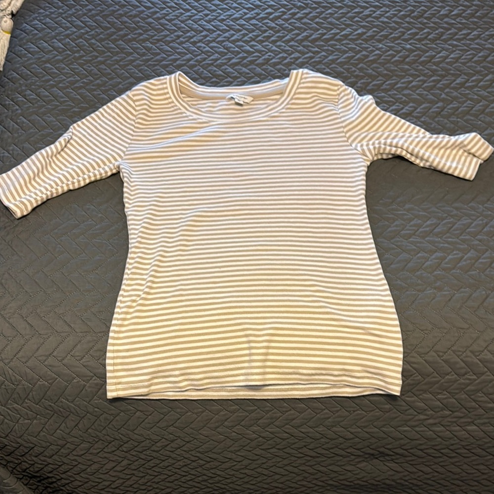 Banana Republic Cream and White Fitted 3/4 Sleeve Tee
